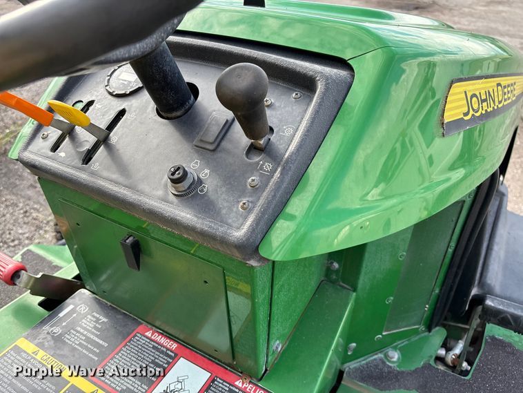 image for item EM8205 2009 John Deere 2653B reel mower