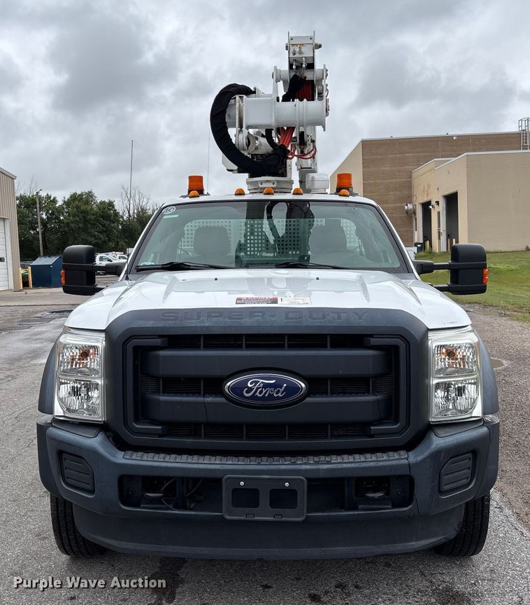 CAMIóN CON CANASTILLA 2016 FORD ALTEC