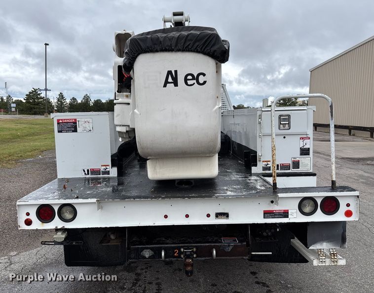 image for item EM8206 2016 Ford F550 Super Duty XL bucket truck