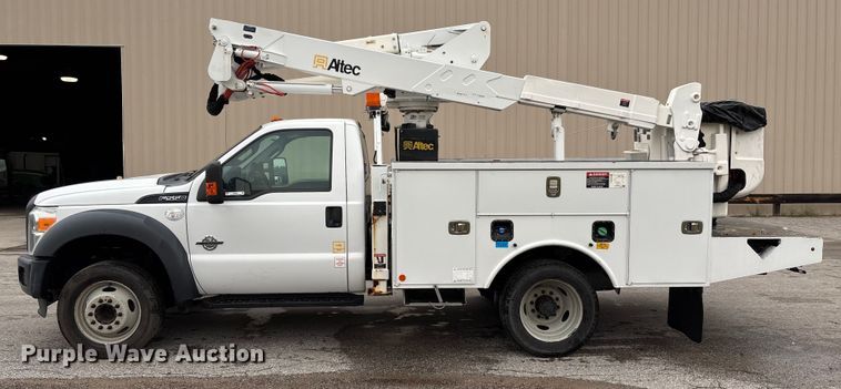 image for item EM8206 2016 Ford F550 Super Duty XL bucket truck