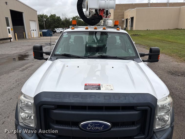 image for item EM8206 2016 Ford F550 Super Duty XL bucket truck