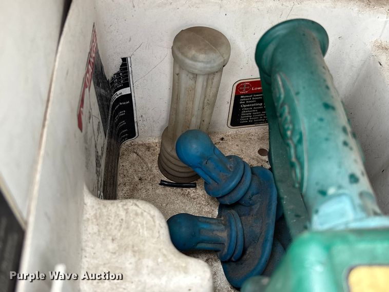 image for item EM8206 2016 Ford F550 Super Duty XL bucket truck