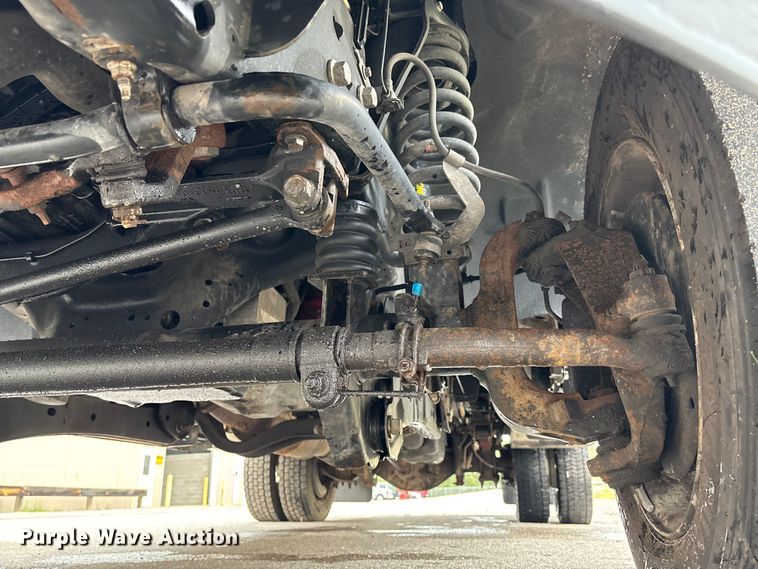 image for item EM8206 2016 Ford F550 Super Duty XL bucket truck