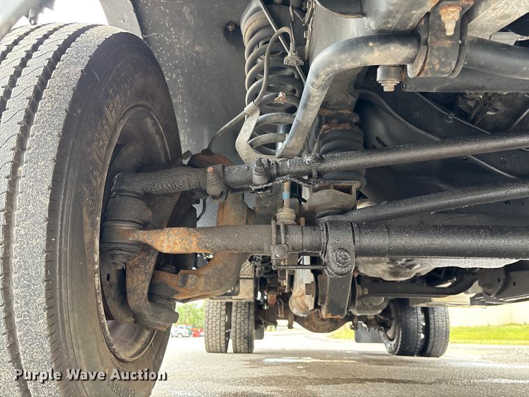 image for item EM8206 2016 Ford F550 Super Duty XL bucket truck