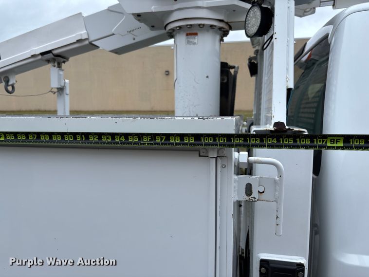 image for item EM8206 2016 Ford F550 Super Duty XL bucket truck