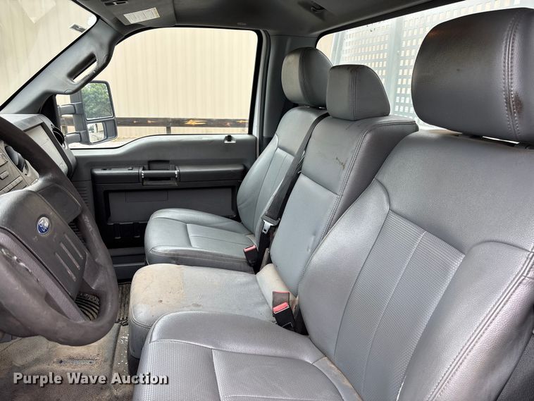 image for item EM8206 2016 Ford F550 Super Duty XL bucket truck