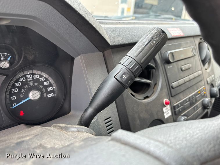 image for item EM8206 2016 Ford F550 Super Duty XL bucket truck