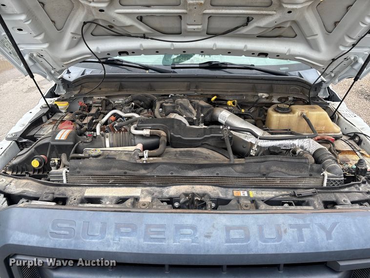 image for item EM8206 2016 Ford F550 Super Duty XL bucket truck