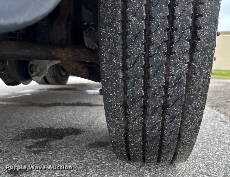 image for item EM8206 2016 Ford F550 Super Duty XL bucket truck