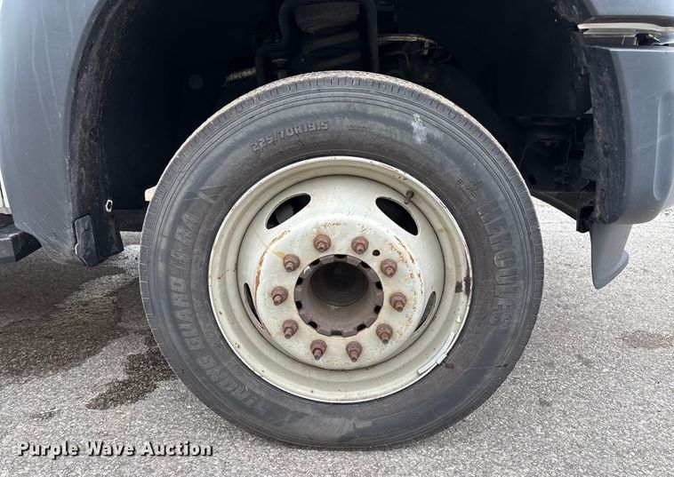 image for item EM8206 2016 Ford F550 Super Duty XL bucket truck