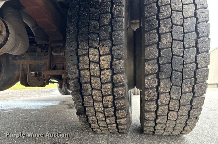 image for item EM8206 2016 Ford F550 Super Duty XL bucket truck