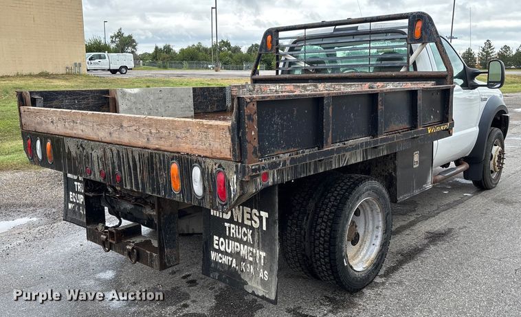 image for item EM8209 2007 Ford F450 Super Duty XL flatbed truck