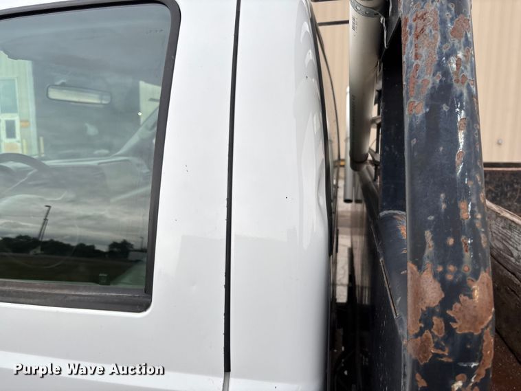 image for item EM8209 2007 Ford F450 Super Duty XL flatbed truck