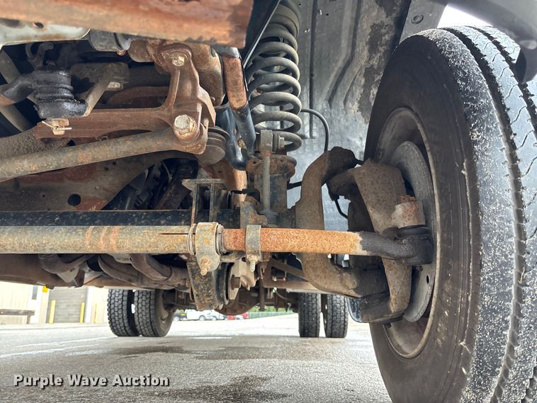 image for item EM8209 2007 Ford F450 Super Duty XL flatbed truck