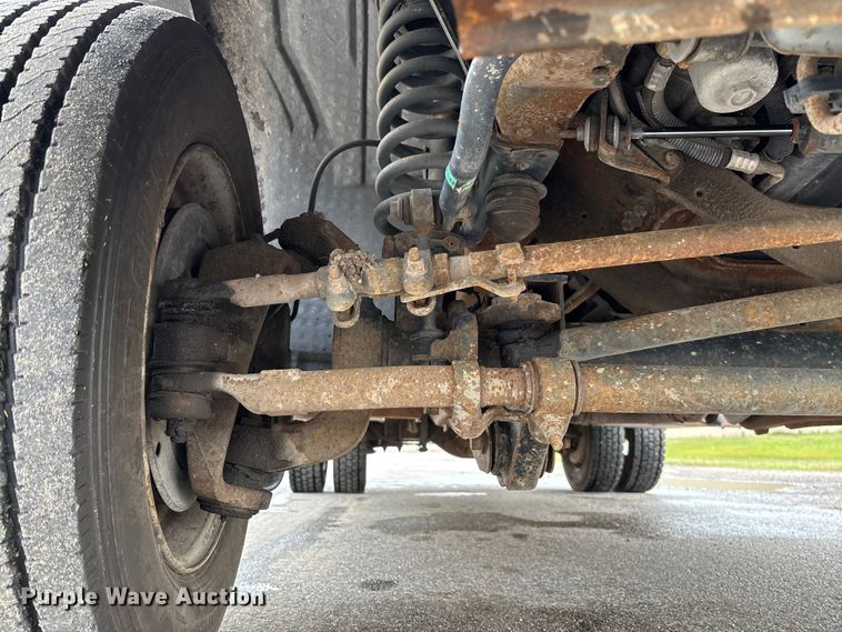 image for item EM8209 2007 Ford F450 Super Duty XL flatbed truck