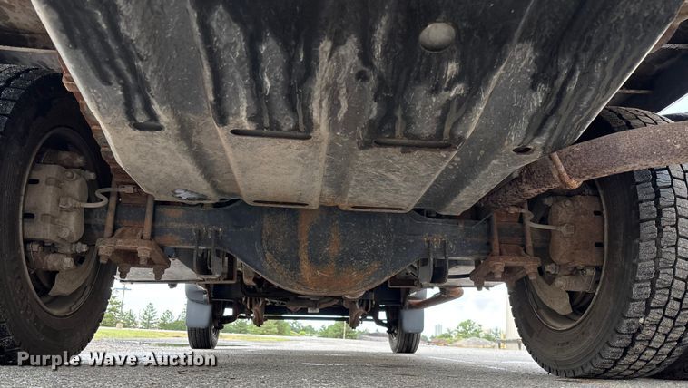 image for item EM8209 2007 Ford F450 Super Duty XL flatbed truck