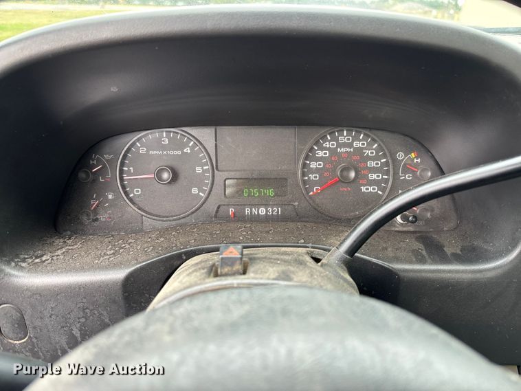 image for item EM8209 2007 Ford F450 Super Duty XL flatbed truck