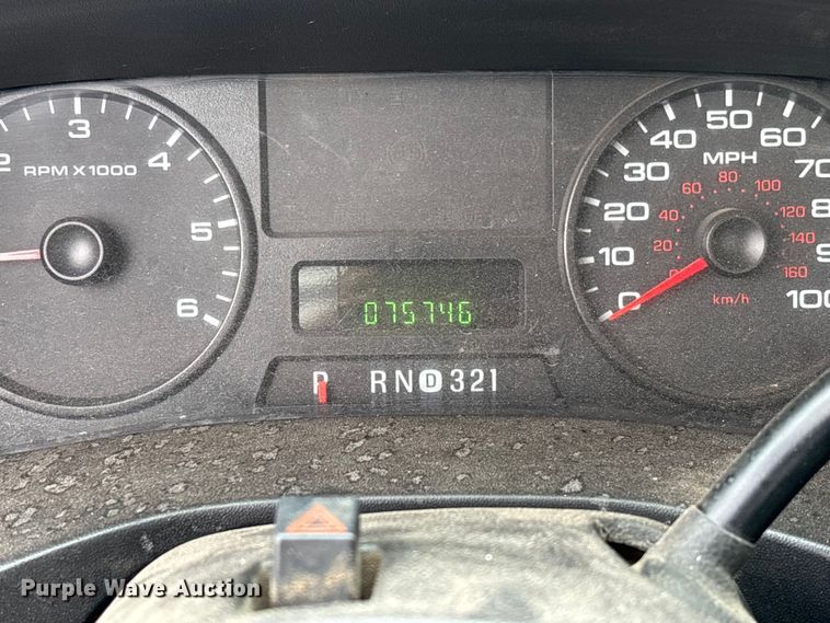 image for item EM8209 2007 Ford F450 Super Duty XL flatbed truck