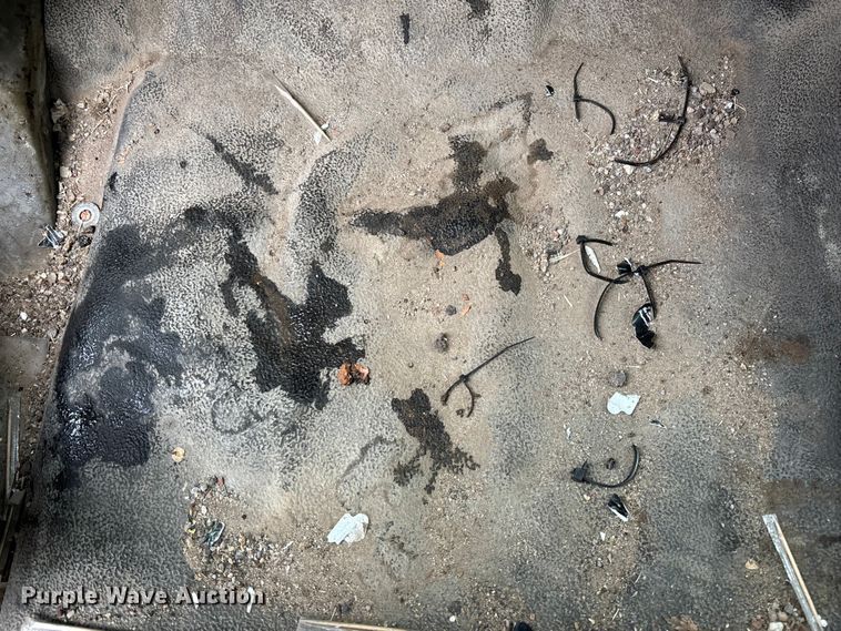 image for item EM8209 2007 Ford F450 Super Duty XL flatbed truck