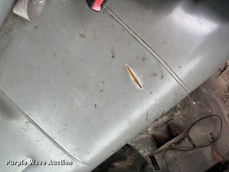 image for item EM8209 2007 Ford F450 Super Duty XL flatbed truck