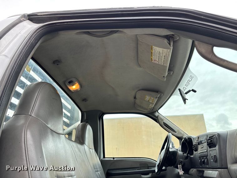 image for item EM8209 2007 Ford F450 Super Duty XL flatbed truck