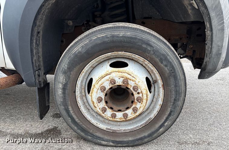 image for item EM8209 2007 Ford F450 Super Duty XL flatbed truck