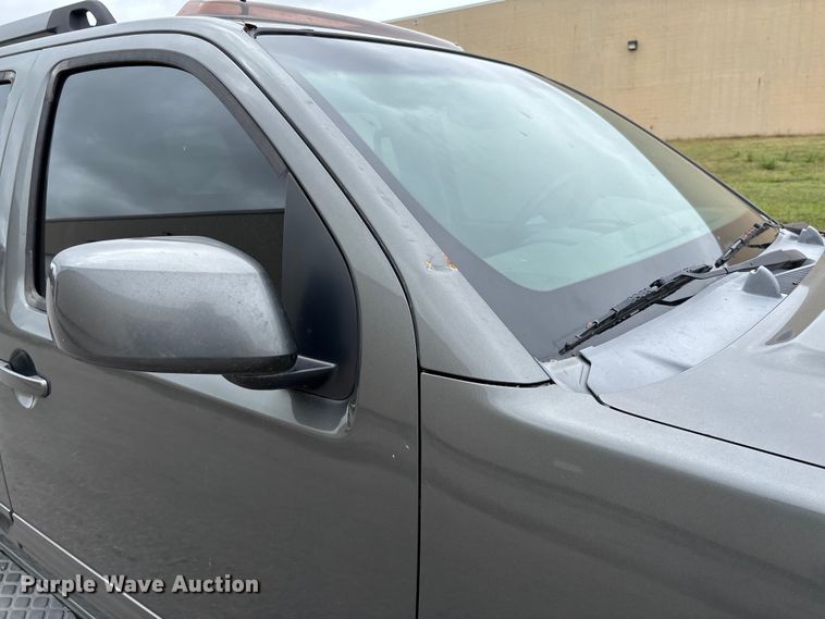 image for item EM8210 2005 Nissan Pathfinder SUV