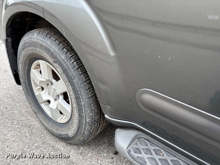 image for item EM8210 2005 Nissan Pathfinder SUV