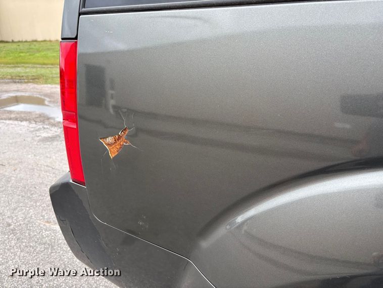 image for item EM8210 2005 Nissan Pathfinder SUV