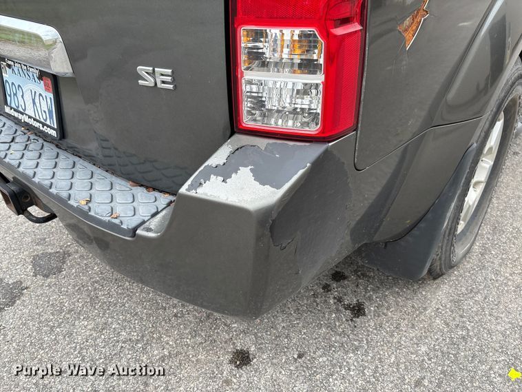 image for item EM8210 2005 Nissan Pathfinder SUV