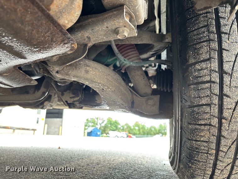 image for item EM8210 2005 Nissan Pathfinder SUV