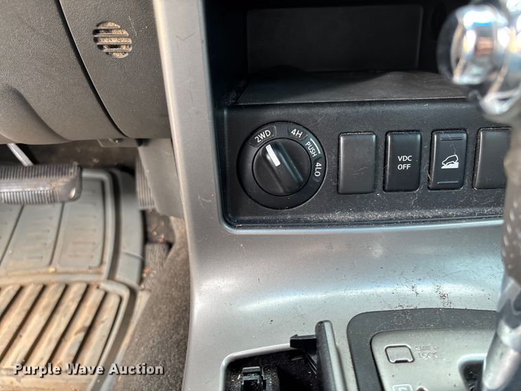 image for item EM8210 2005 Nissan Pathfinder SUV