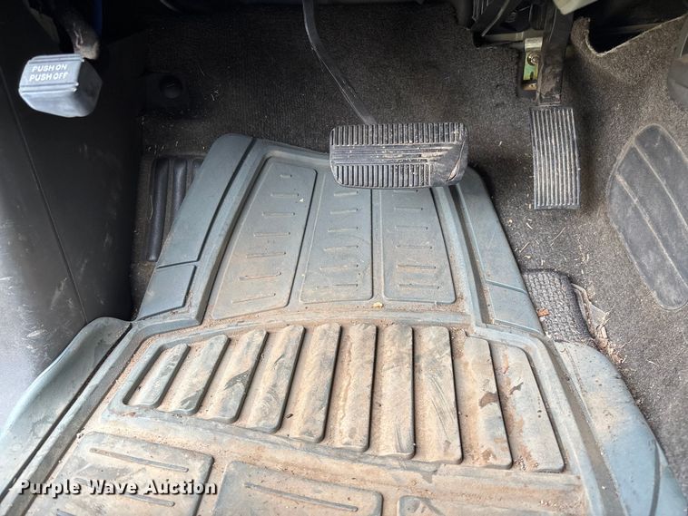 image for item EM8210 2005 Nissan Pathfinder SUV