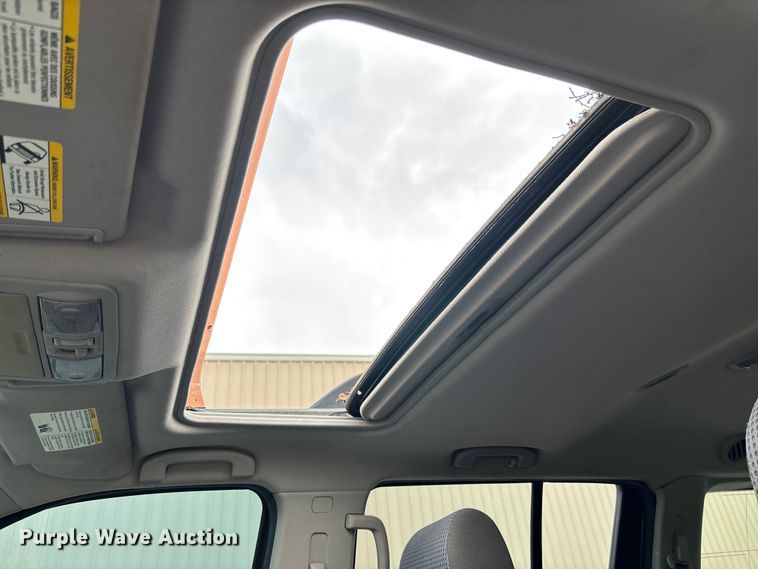 image for item EM8210 2005 Nissan Pathfinder SUV