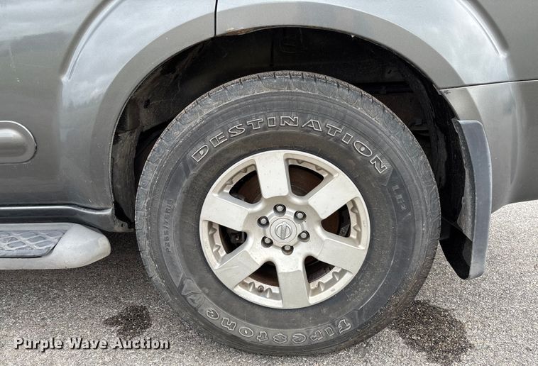image for item EM8210 2005 Nissan Pathfinder SUV