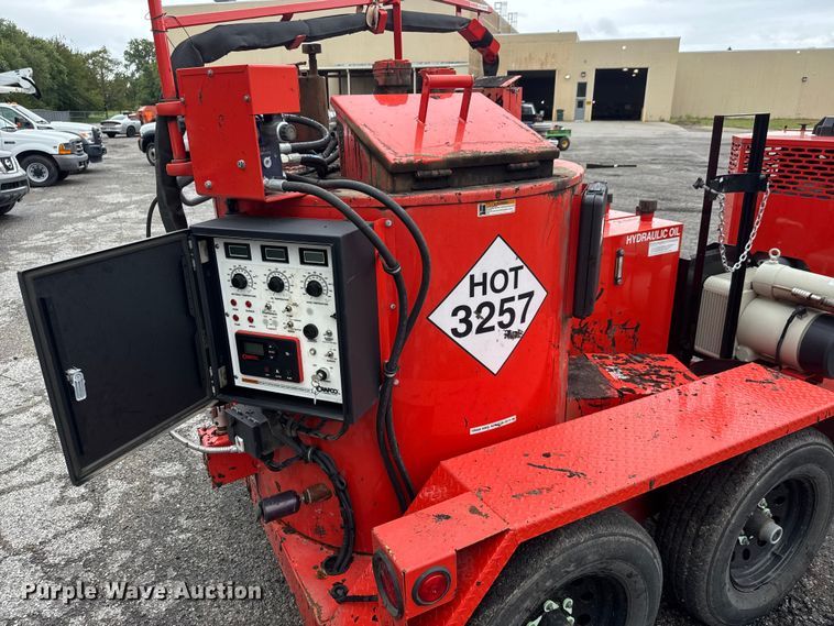 image for item EM8212 2020 Crafco Super Shot 125D melter applicator