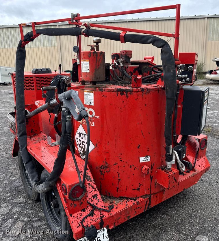 image for item EM8212 2020 Crafco Super Shot 125D melter applicator