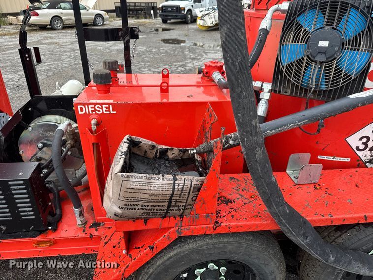 image for item EM8212 2020 Crafco Super Shot 125D melter applicator