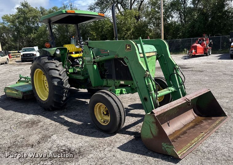 image for item EM8213 1992 John Deere 2755 tractor