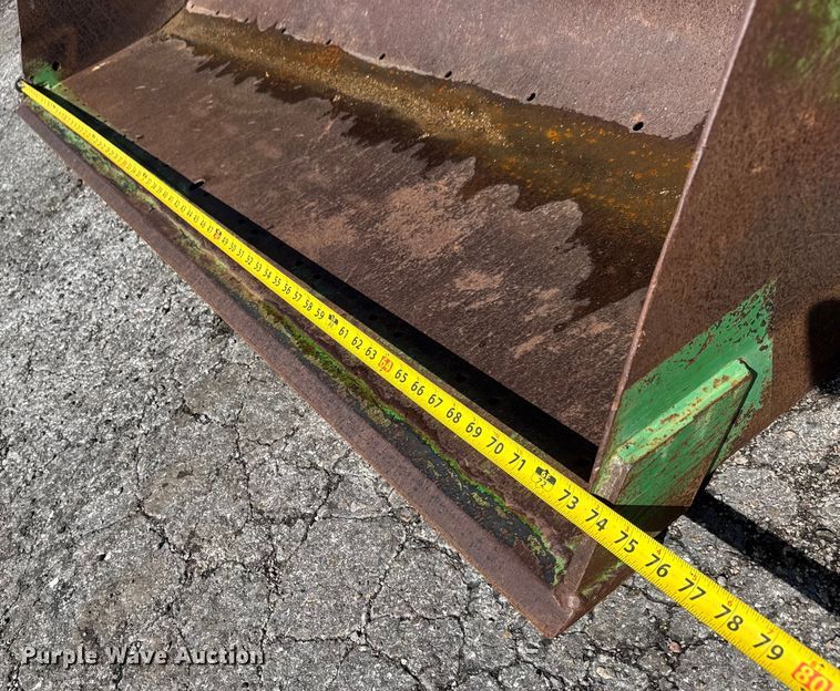 image for item EM8213 1992 John Deere 2755 tractor