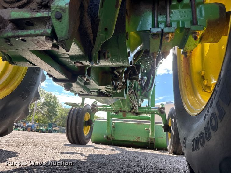 image for item EM8213 1992 John Deere 2755 tractor