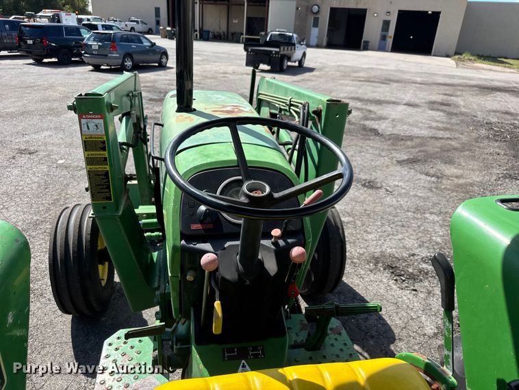 image for item EM8213 1992 John Deere 2755 tractor