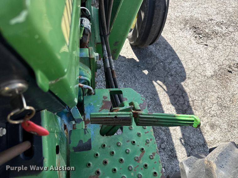 image for item EM8213 1992 John Deere 2755 tractor