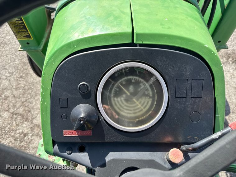 image for item EM8213 1992 John Deere 2755 tractor