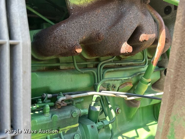 image for item EM8213 1992 John Deere 2755 tractor
