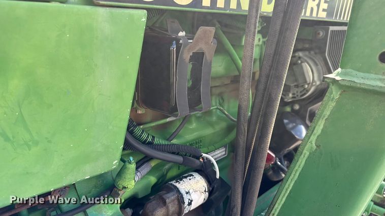 image for item EM8213 1992 John Deere 2755 tractor