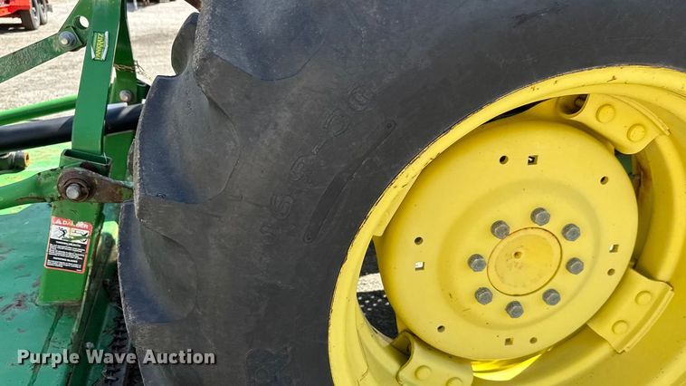 image for item EM8213 1992 John Deere 2755 tractor