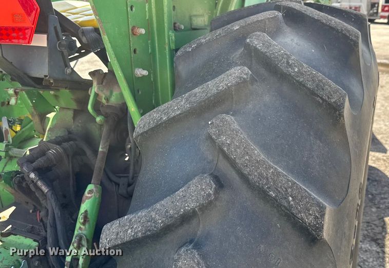 image for item EM8213 1992 John Deere 2755 tractor