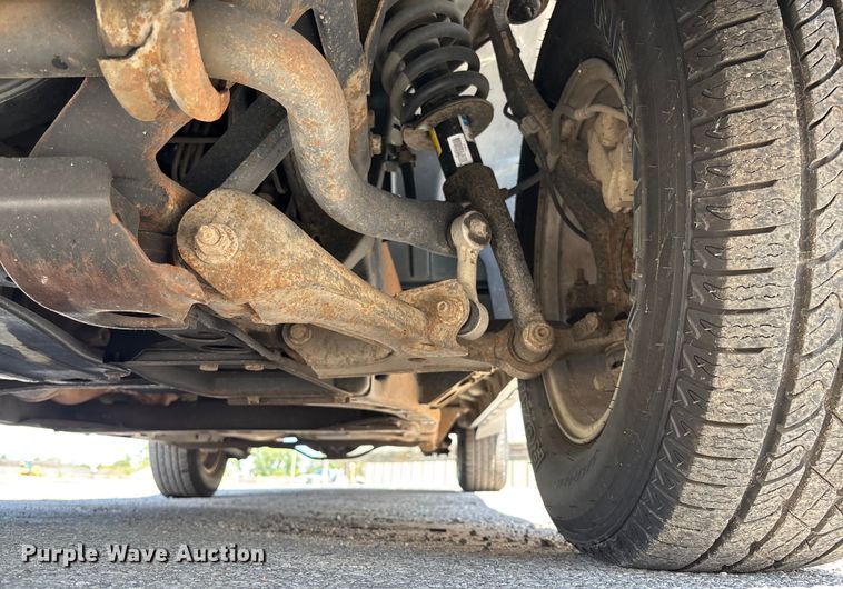 image for item EM8215 2002 Chevrolet TrailBlazer SUV