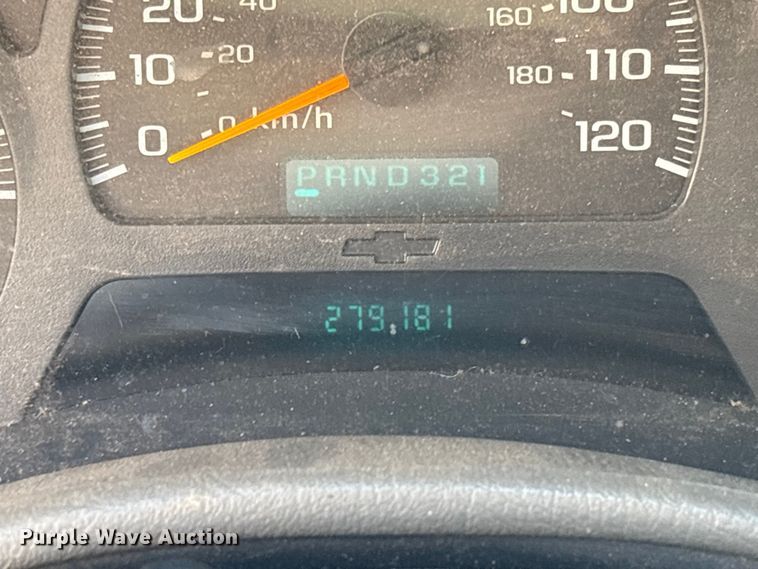 image for item EM8215 2002 Chevrolet TrailBlazer SUV